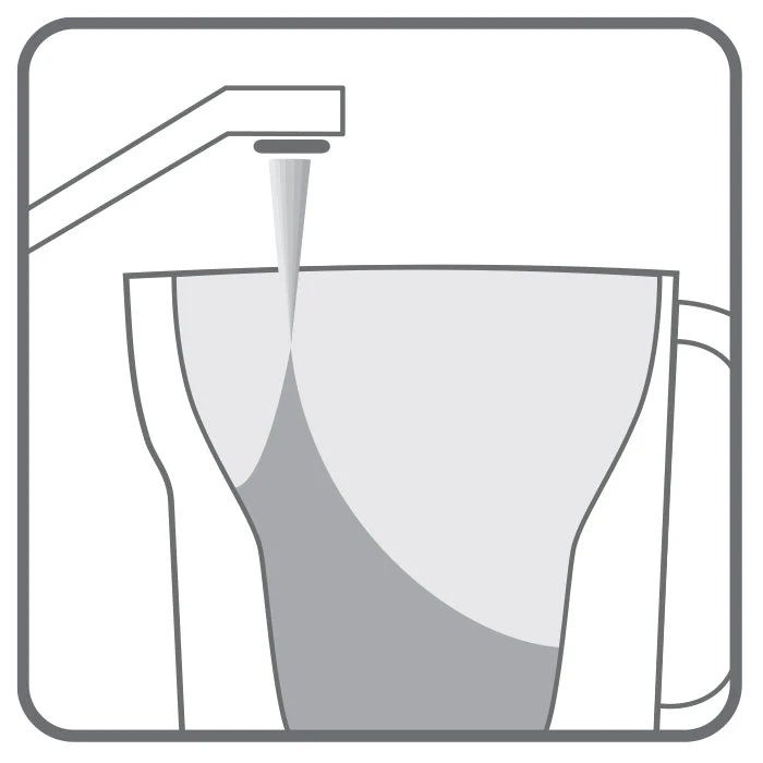 Zeichnung eines BRITA Tischwasserfilters, in den Wasser eingefüllt wird
