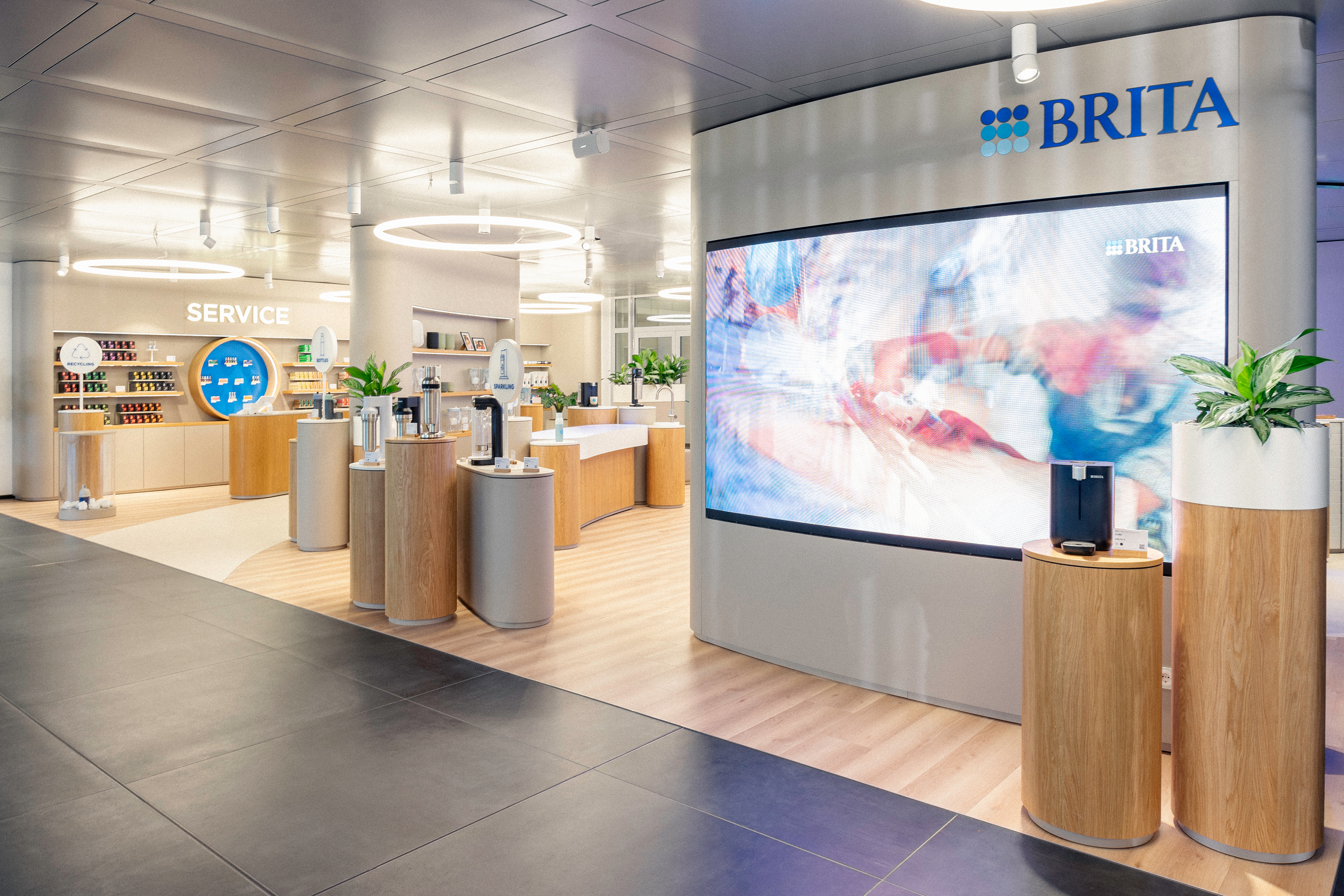 BRITA Flagship Store in Taunusstein Innenansicht des BRITA Flagship Stores in Taunusstein mit einer Produktausstellung.