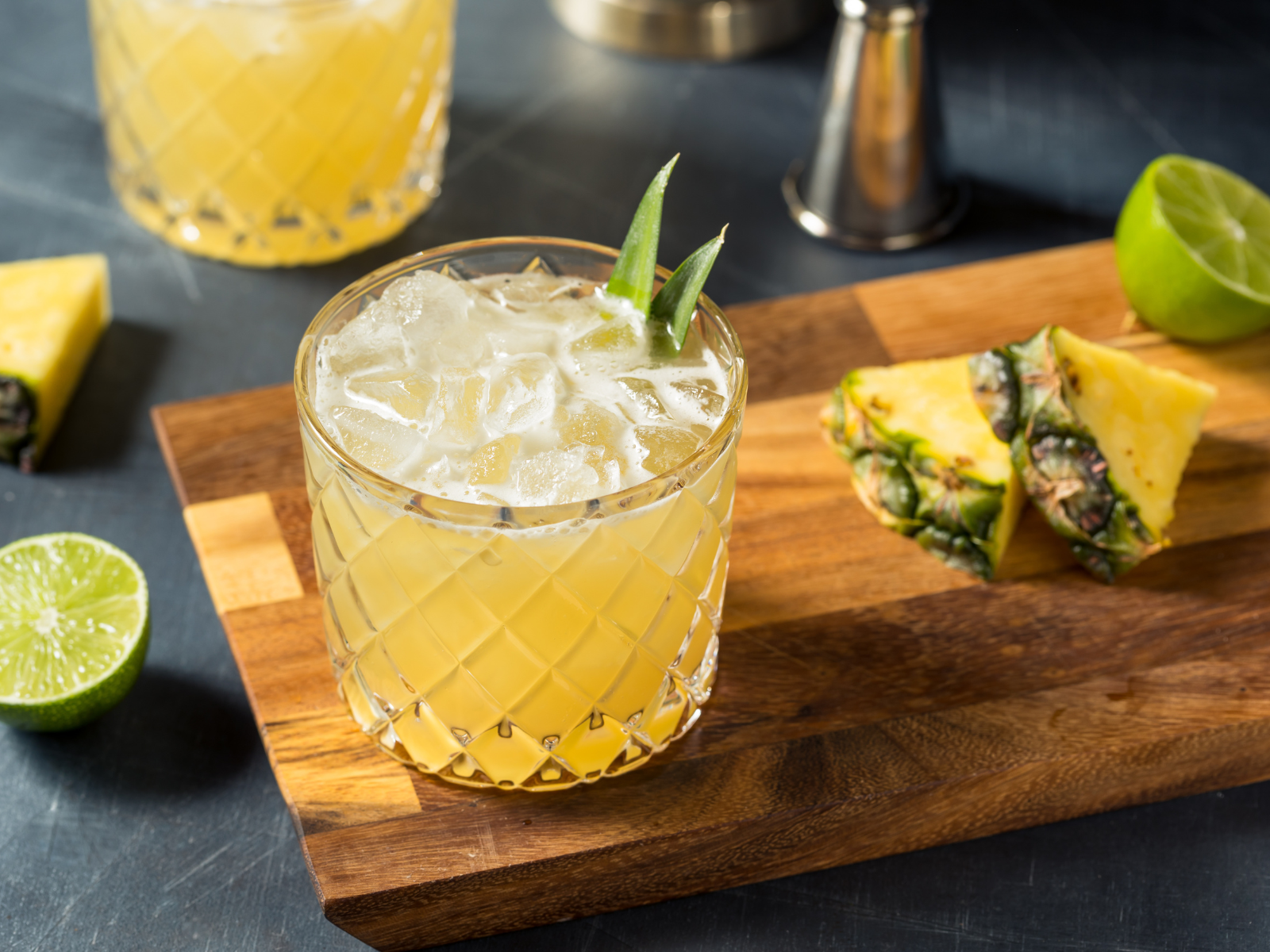 Isotonisches Getränk mit Ananas Isotonisches Getränk mit Ananas