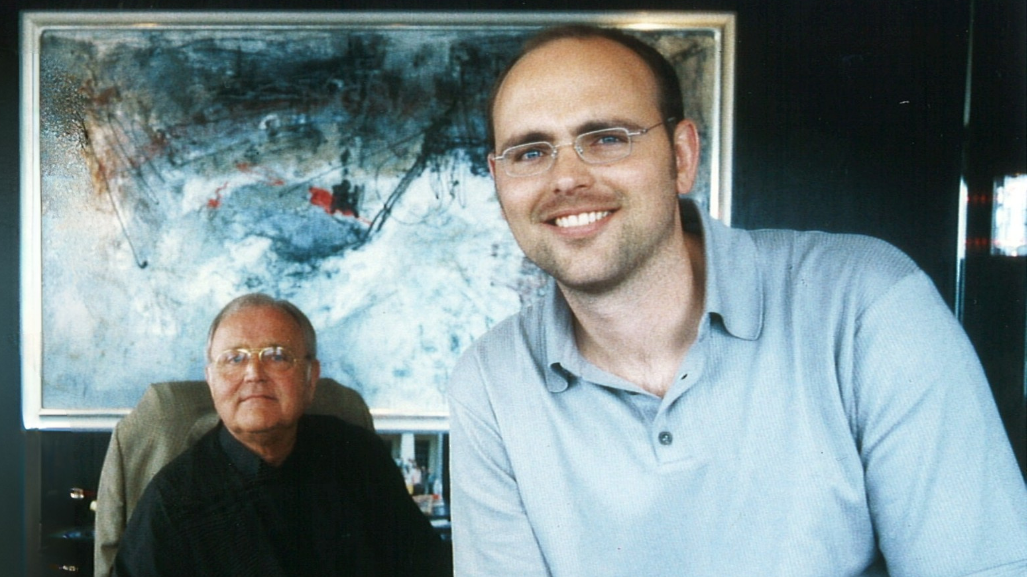 Historische Aufnahme von Heinz und Markus Hankammer im BRITA Unternehmensumfeld.
