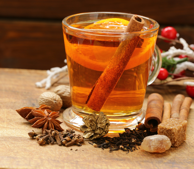 Sternenzauber - Heißgetränk Heißgetränk für die Winterzeit mit Zimt, Stern-Anis, Orangen und Zitronen