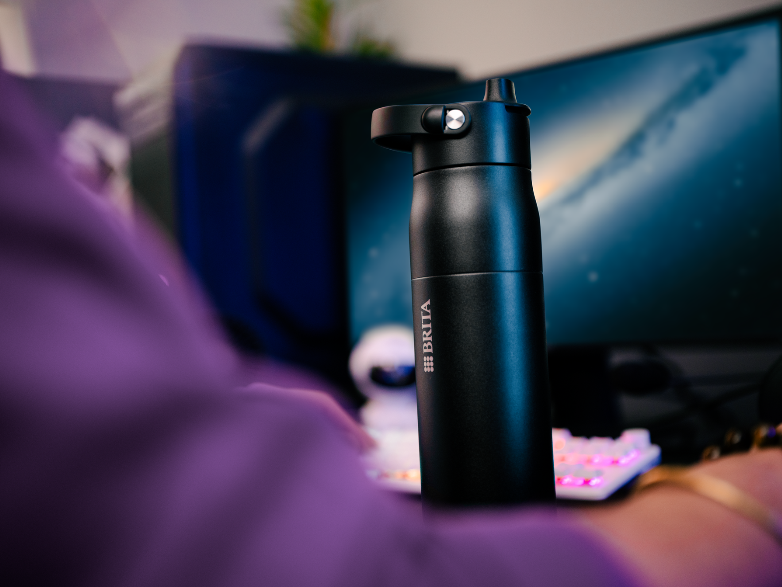 BRITA LARQ iQ Wasserfilter-Flasche Kognitive Leistungsfähigkeit durch ausreichend Trinken steigern.