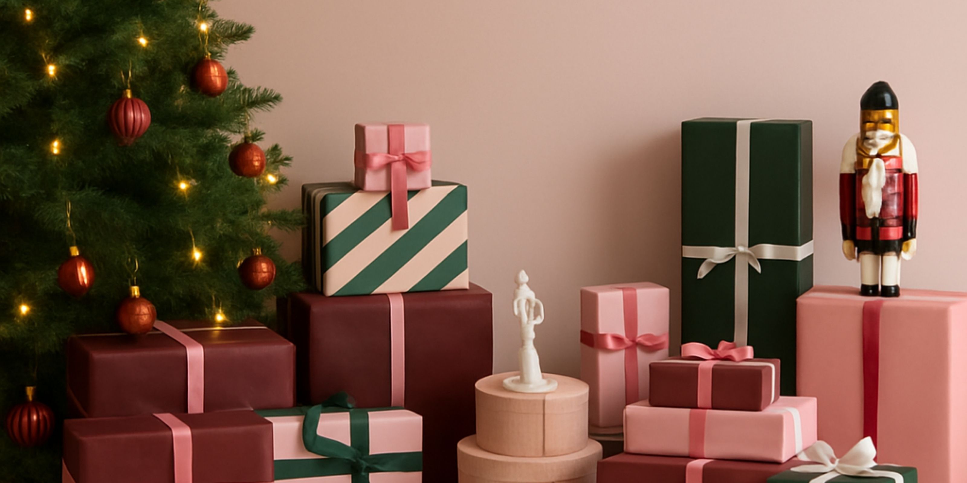 Weihnachtsbaum mit Geschenken von BRITA