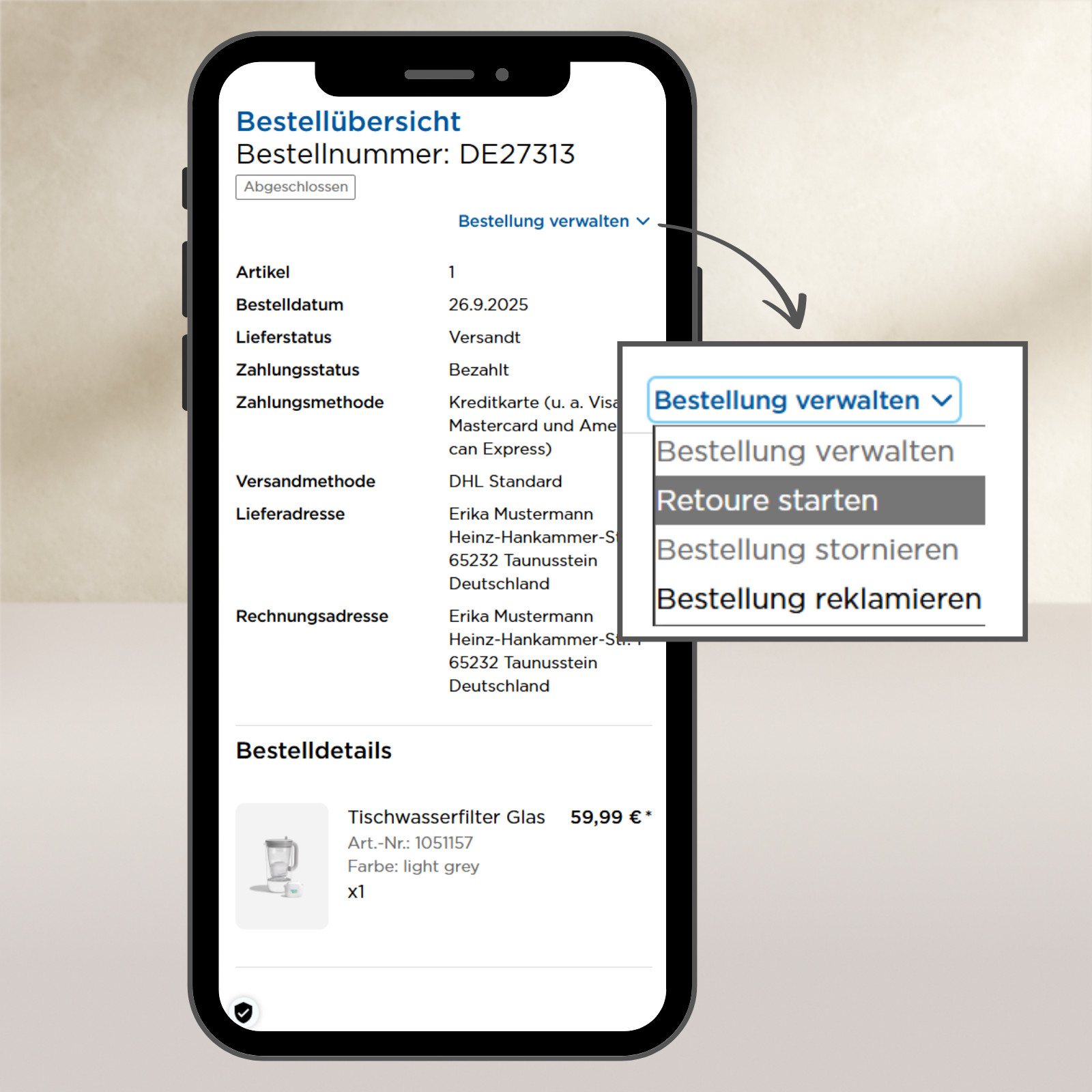 Smartphone mit Screenshot der BRITA Bestellübersicht Smartphone mit Screenshot der BRITA Bestellübersicht für Gastbesteller