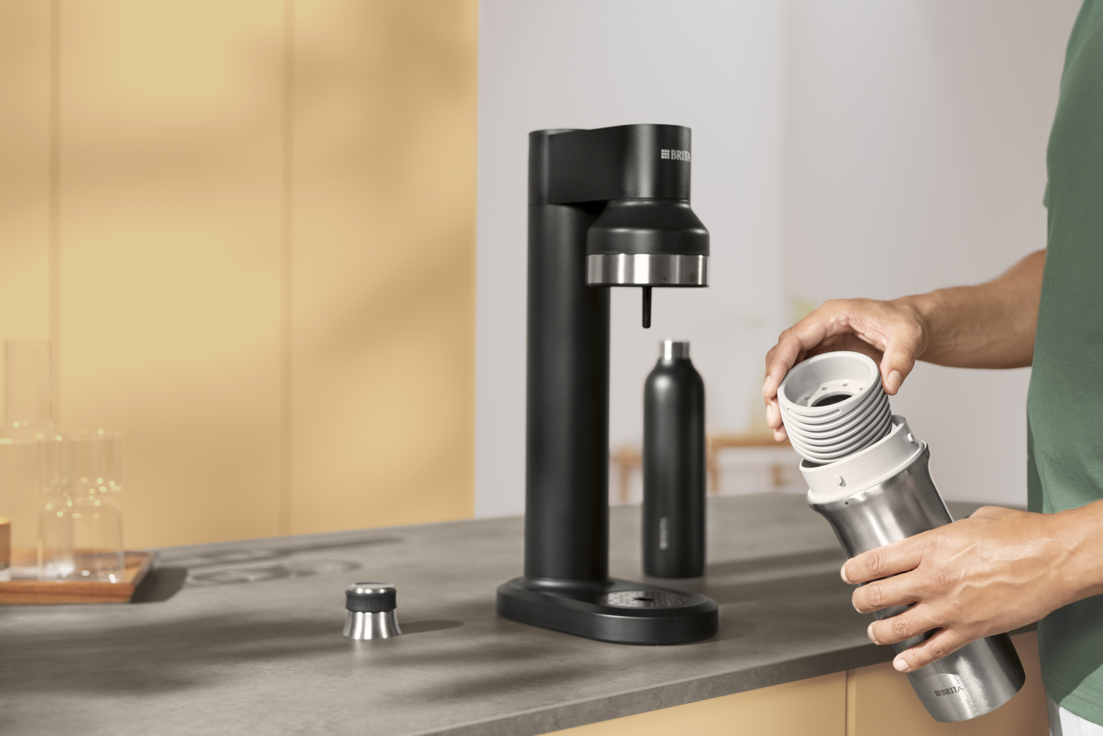 Bottle Base wird in BRITA sodaTRIO eingesetzt. Die Bottle Base wird in den Wassersprudler BRITA sodaTRIO eingesetzt.